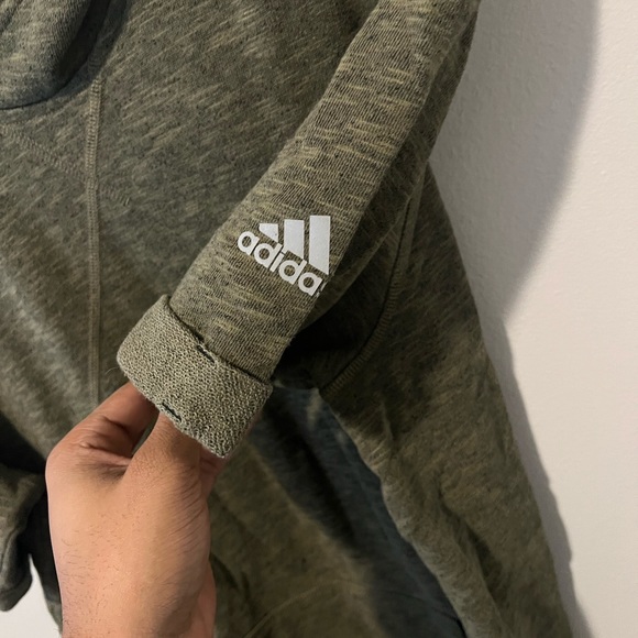 Adidas short sleeve work out hoodie - Picture 4 of 4